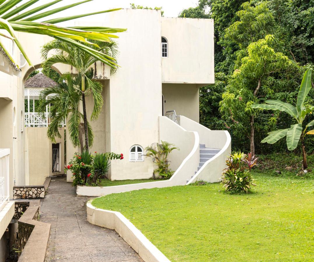 Pampered In Paradise Near Ian Fleming Airport Ocj Ocho Rios Dış mekan fotoğraf
