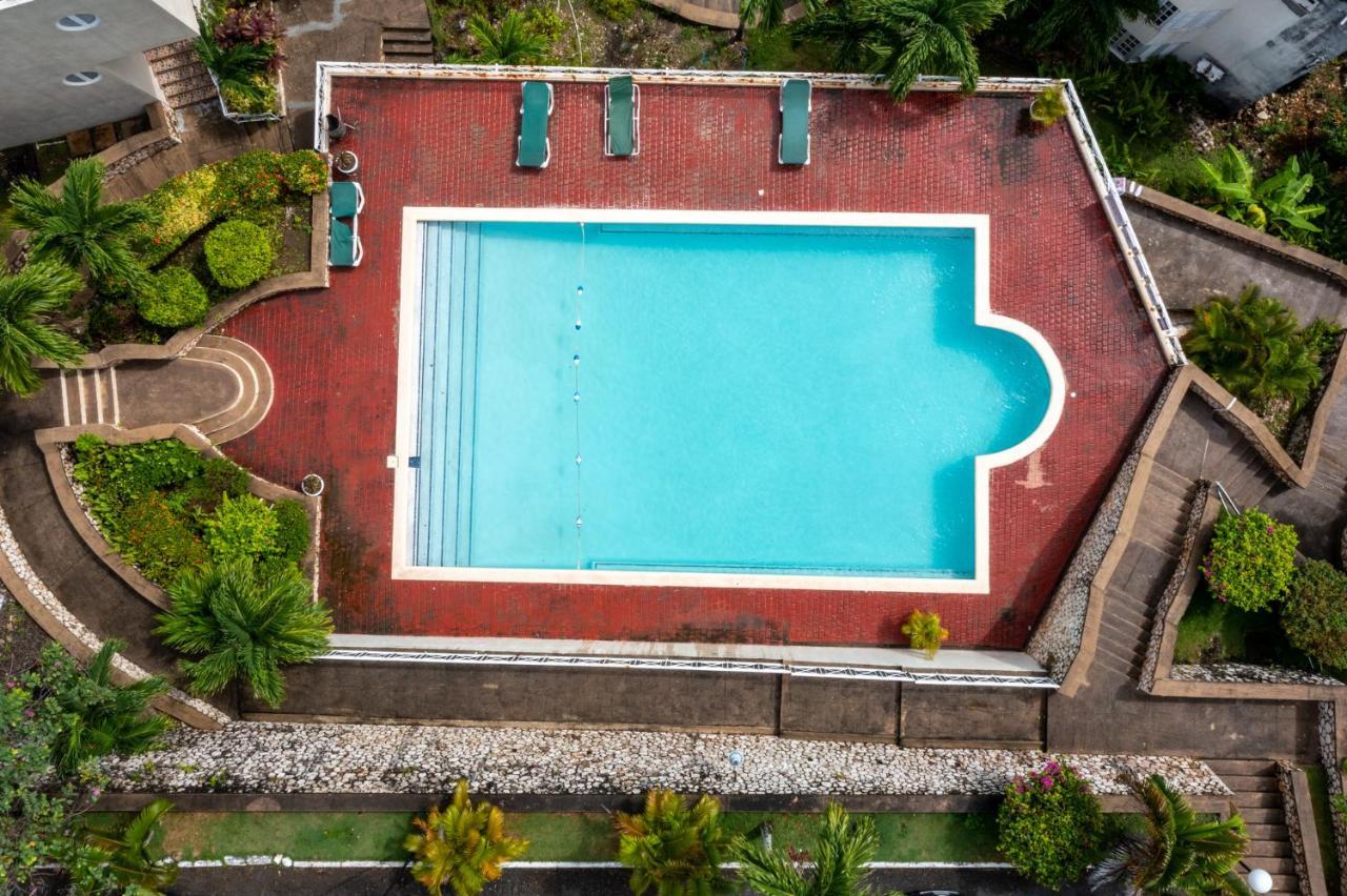 Pampered In Paradise Near Ian Fleming Airport Ocj Ocho Rios Dış mekan fotoğraf